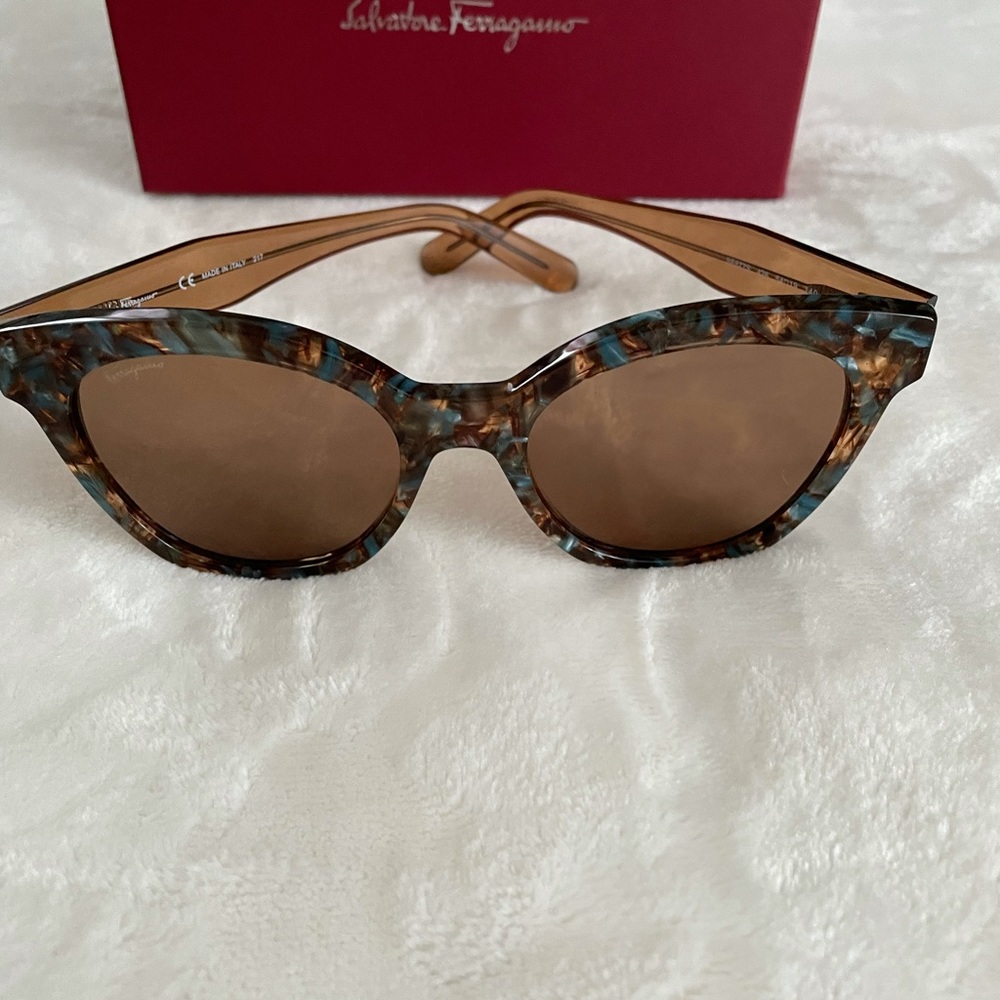 Salvatore Ferragamo Modified Cat Eye Sunglasses - Picture 8 of 9
